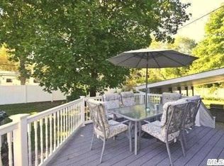 7 Upper Dr, Huntington, NY 11743