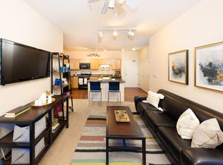 The Pavilion on Berry - Student Apartments, Saint Paul, MN 55114