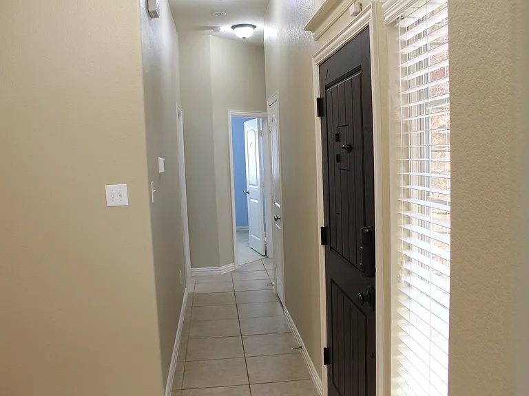 8100 Mountain Cedar Dr — Photo 12