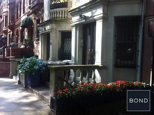 Rented by Bond New York | media 16