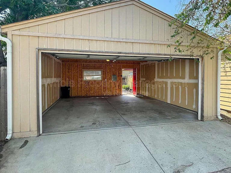 1733 W 39th Ave — Photo 24
