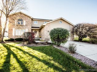 8637 W 89th St, Hickory Hills, IL