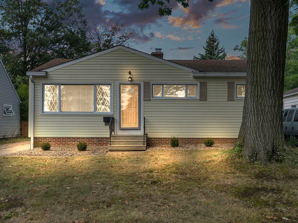 1st image of 24000 Knickerbocker Rd