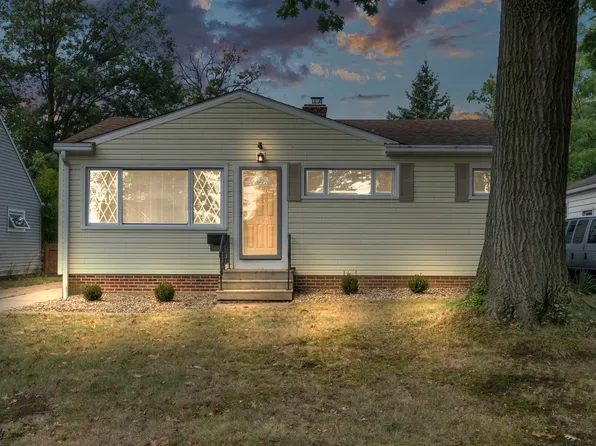 24000 Knickerbocker Rd, Bay Village, OH 44140