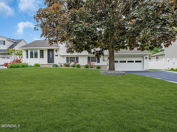 3rd image of 34 Millbrook Drive