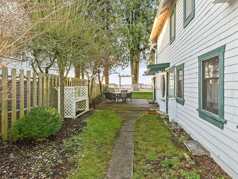 3042 Ohara Ln #HOUSE — Photo 32