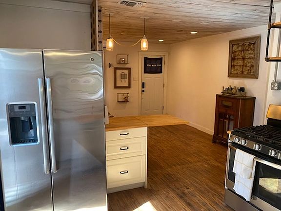 3rd image of 1305 Salina St #1