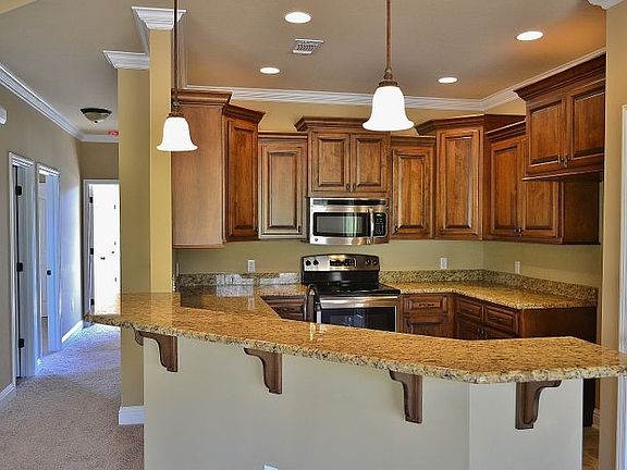 5th image of 82 Tantallon Dr