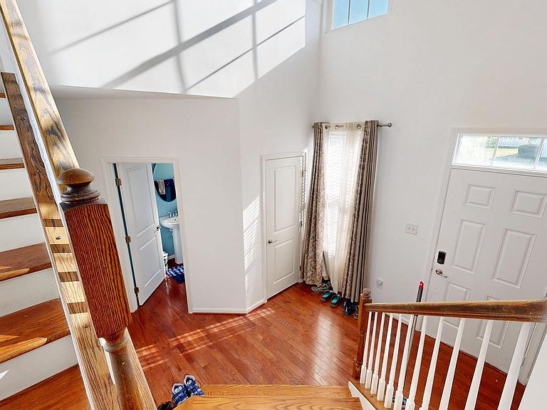 Listing photo 5