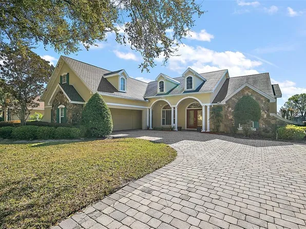 1075 Ceasars Ct, Mount Dora, FL 32757