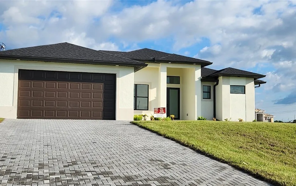 3816 NW 43rd Ave