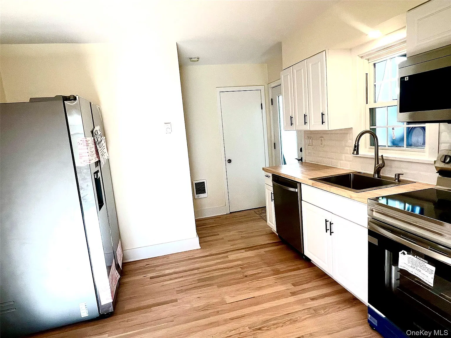 1 bed, 1.0 bath, 700 sqft, $1,400 — Photo 3