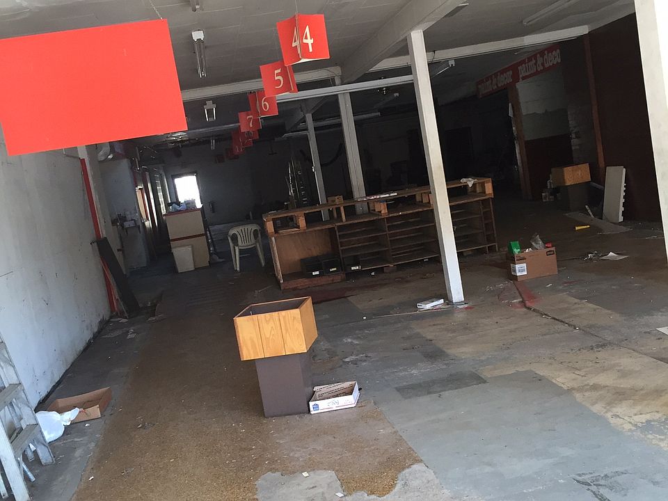 2nd image of 36558 Goddard Rd