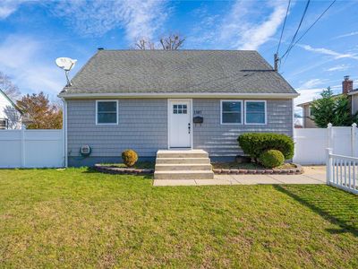 1387 Manatuck Blvd, Bay Shore, NY, 11706