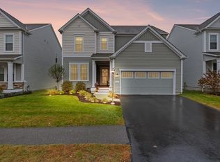 25 Skyhawk Cir, Weymouth, MA 02190