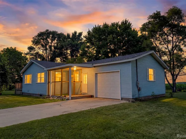 9204 Bray Rd, Millington, MI 48746