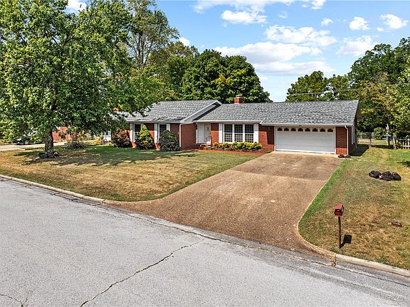 2nd image of 1503 Ridgepark Rd