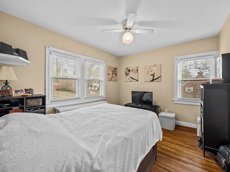 932 Woodrow Ave — Photo 25