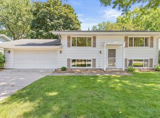 619 Continental Dr, New Brighton, MN 55112