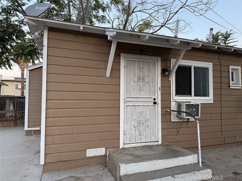 1st image of 3883 5th St