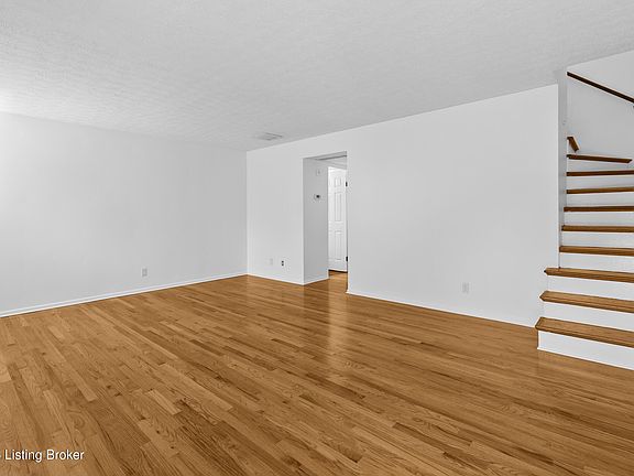 5th image of 2852 Coleen Ct