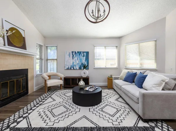 1811 Rainy Meadows Dr, Austin, TX 78758
