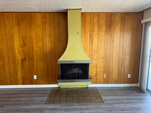 4th image of 2700 Alki Ave SW #403