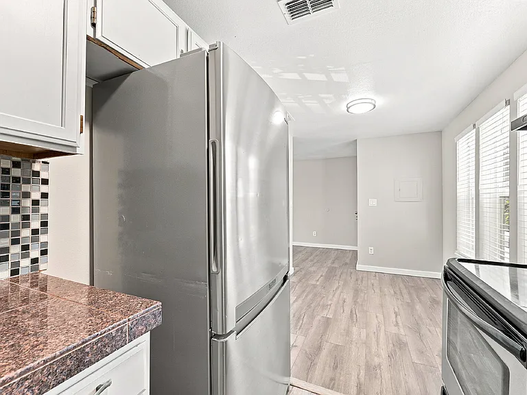 1505 S Ouray Cir #D — Photo 8