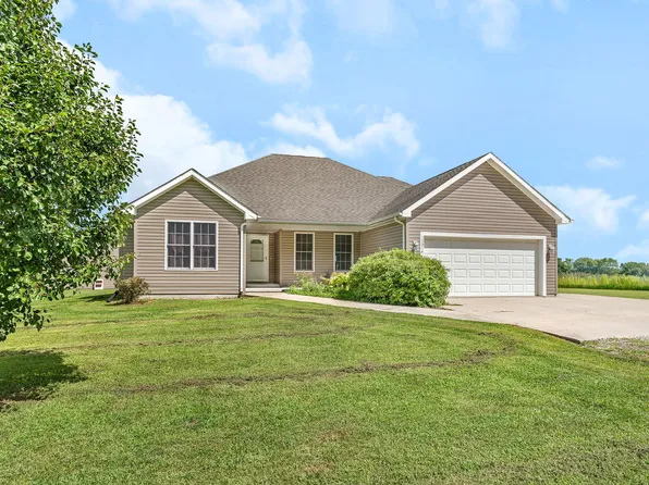 22954 McGuire Rd, Wilmington, IL 60481