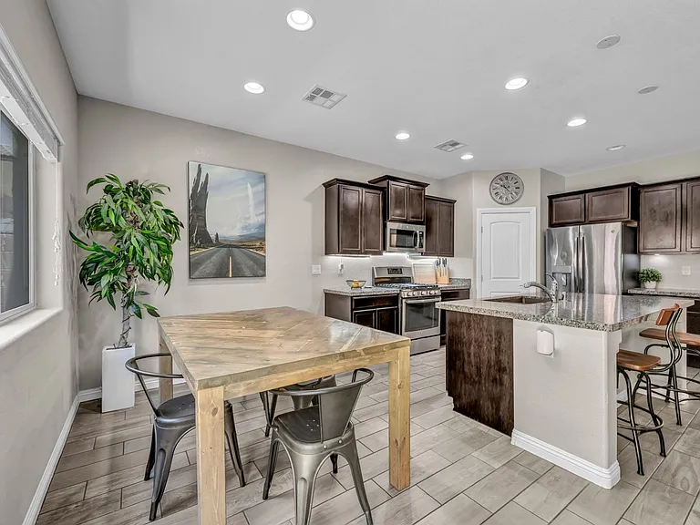6777 Byron Bay Ct — Photo 35
