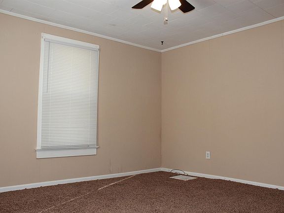 2nd image of 1025 Crossland Ave