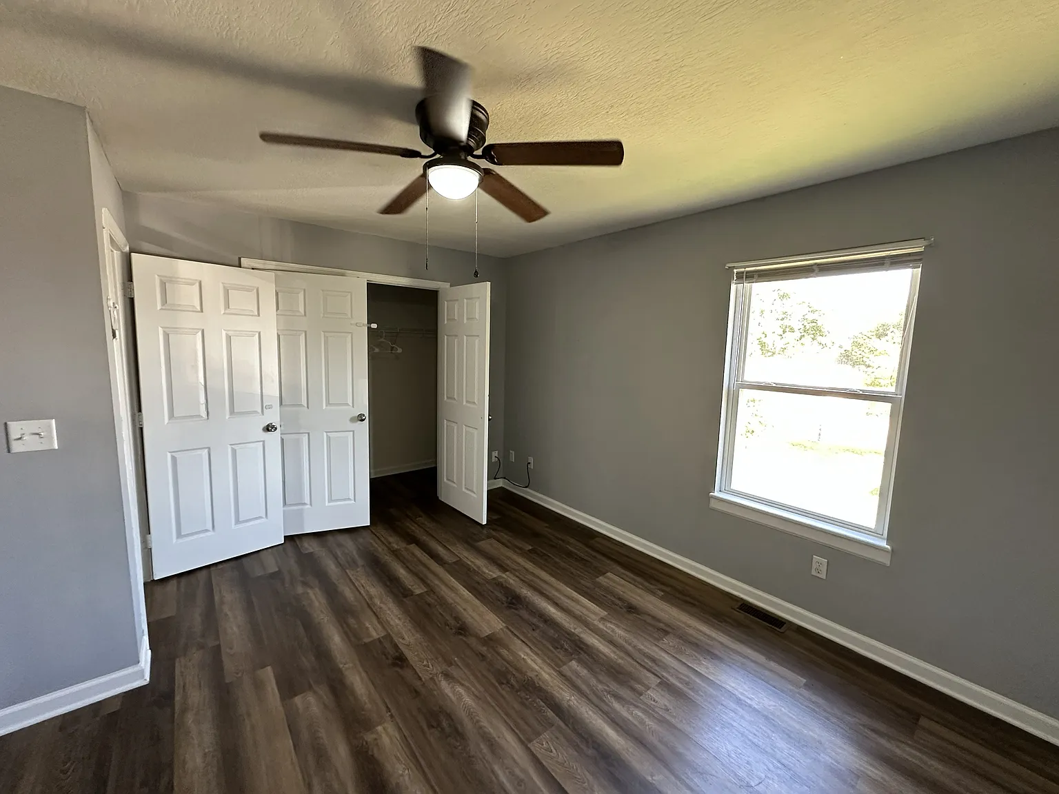 2 bed, 1.5 bath, 900 sqft, $900 — Photo 3