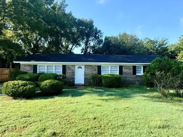 1206 Woodbridge Dr, Montgomery, AL 36116