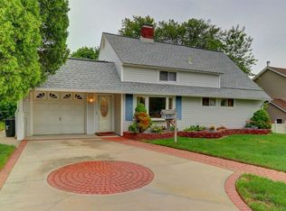 57 Hamlet Rd, Levittown, NY 11756