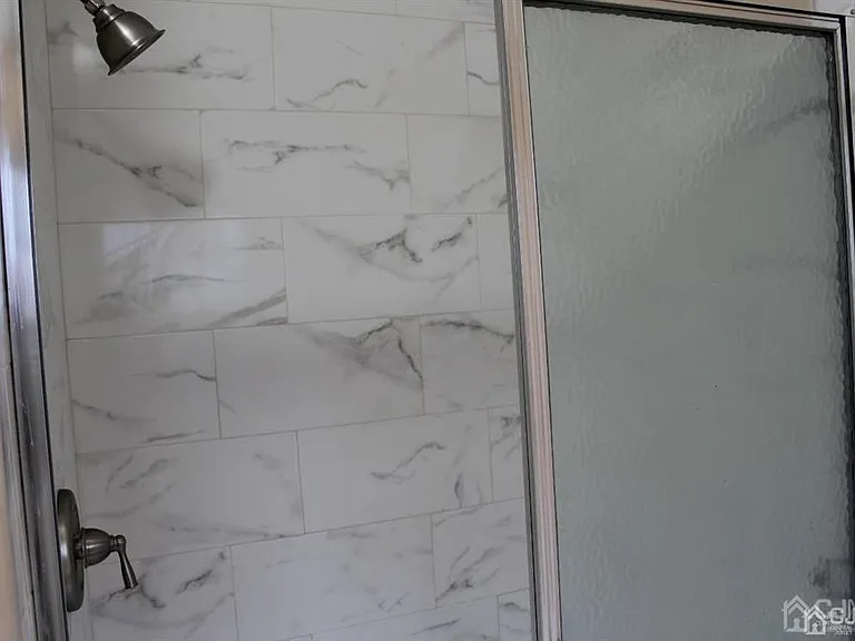 240 Hidden Woods Ct — Photo 17