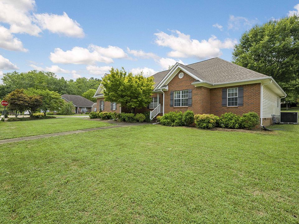 1st image of 301 Knoll Creek Cir