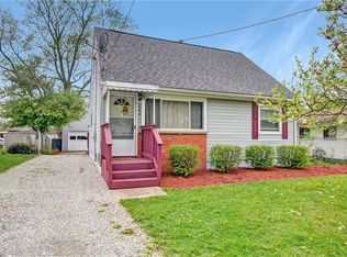 546 High Grove Blvd, Akron, OH 44312