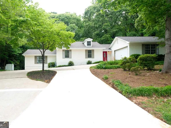 3095 Stone Oak Dr, Douglasville, GA 30135