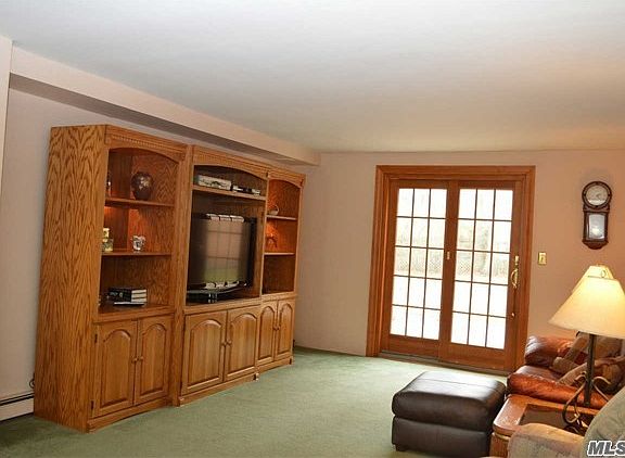 3rd image of 15 Courtney Dr