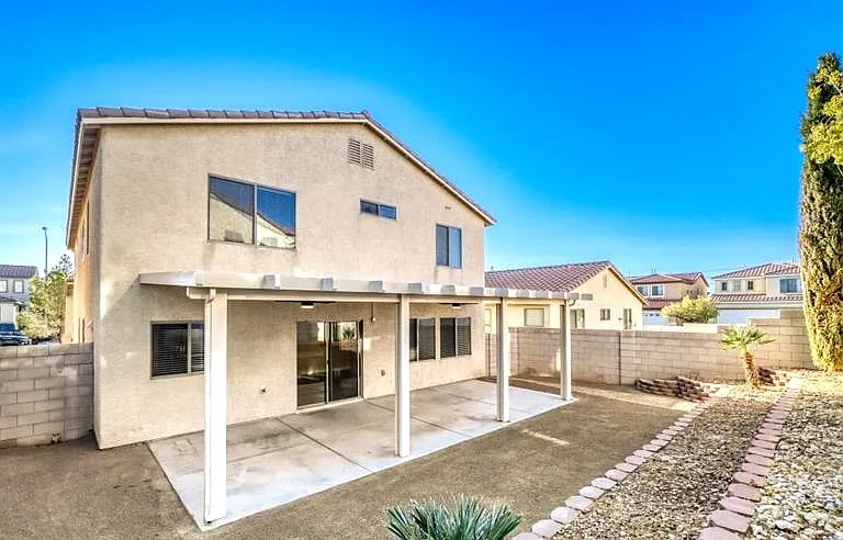 5565 Golden Palms Ct — Photo 29