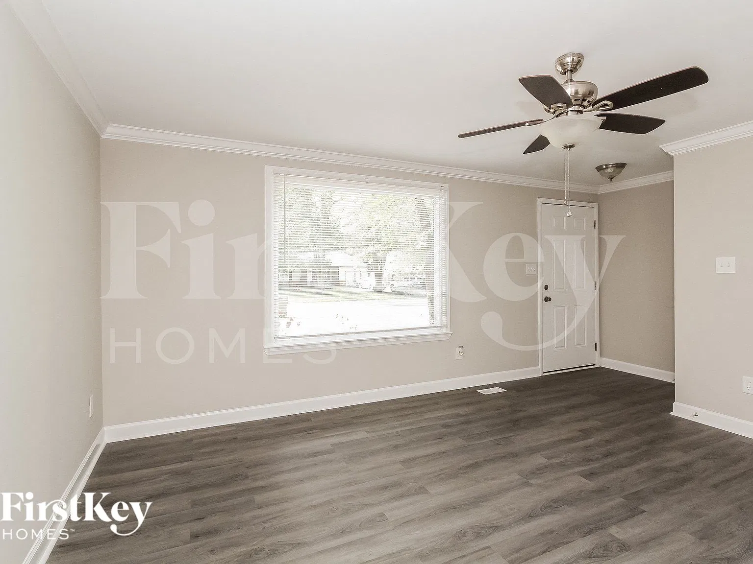 3 bed, 2.5 bath, 1387 sqft, $2,175 — Photo 4