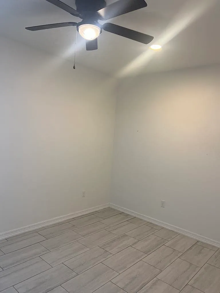 2616 Fern Ave — Photo 3