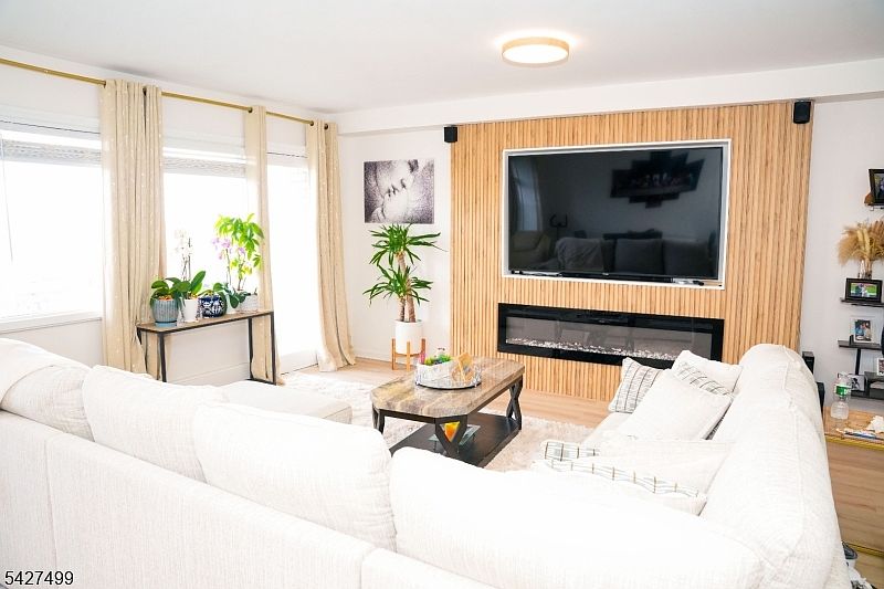 1st image of 276 Prospect St #5E