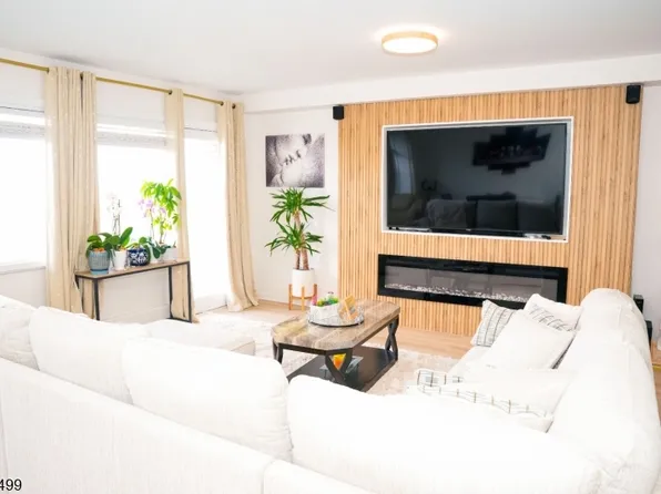 276 Prospect St #5E, East Orange City, NJ 07017