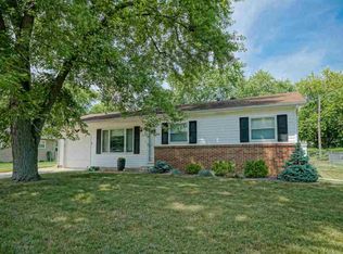 204 Circle Dr, Morton, IL 61550