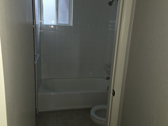 3rd image of 808 Los Angeles Ave #3