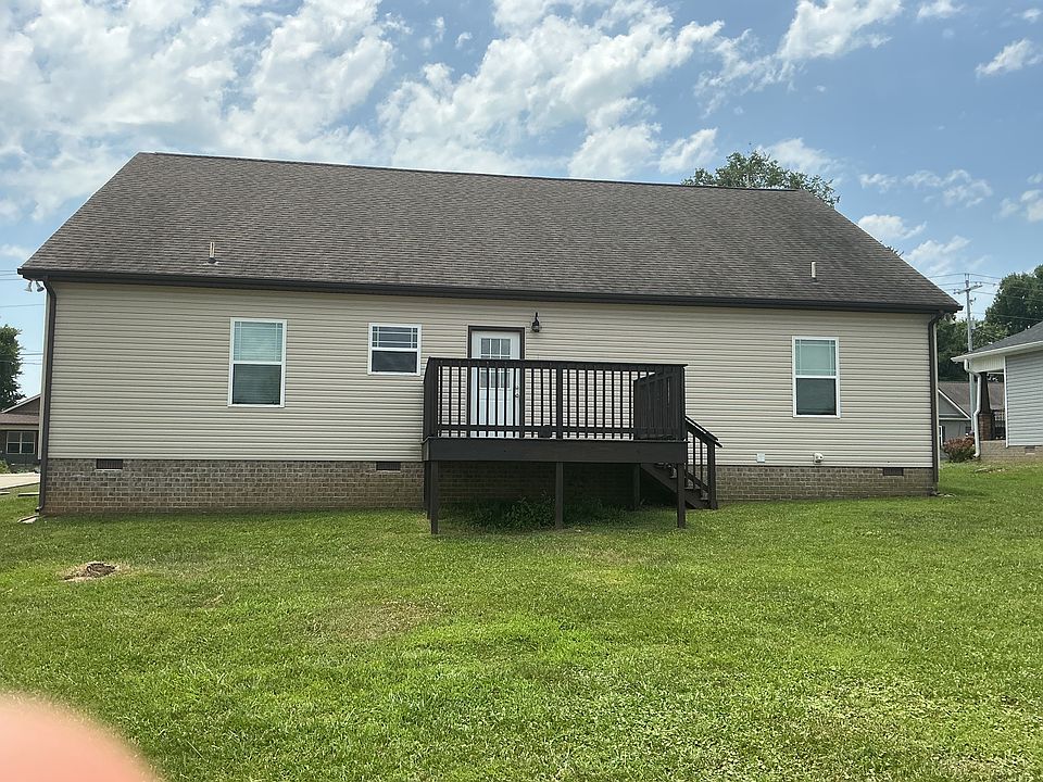 2nd image of 113 Blue Grass Dr