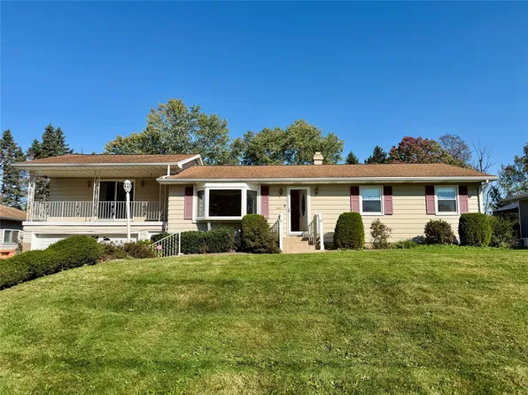 5931 Crest Dr, Erie, PA 16509