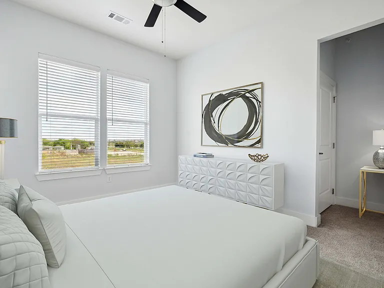 Bedroom with Desk