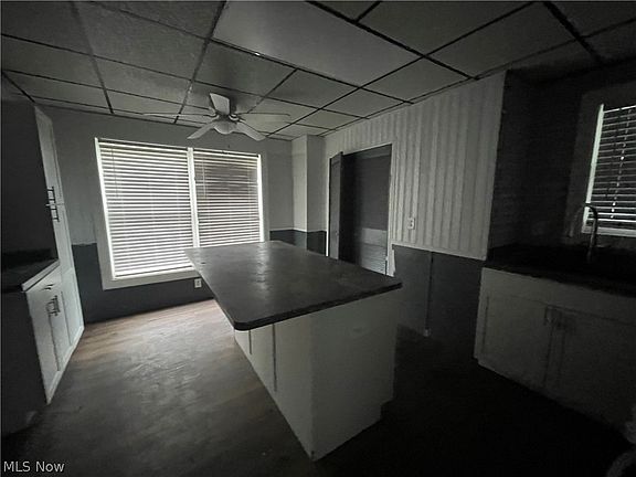 3rd image of 626 Washington St
